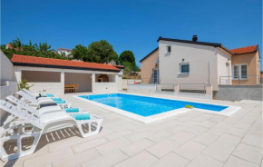Awesome home in Lokvicici with Outdoor swimming pool, WiFi and 3 Bedrooms